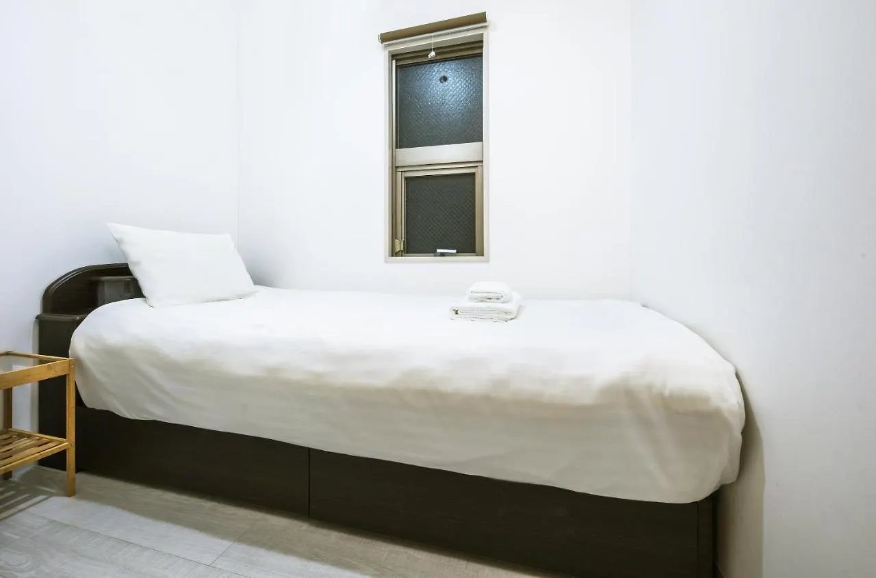 Shiki Residence Shijo Karasuma 1C Kyoto